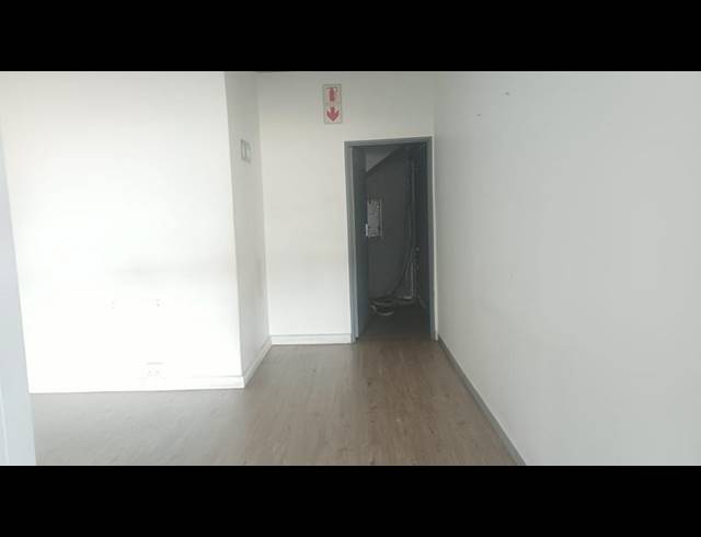 BUSINESS PROPERTY TO RENT IN BRYANSTON